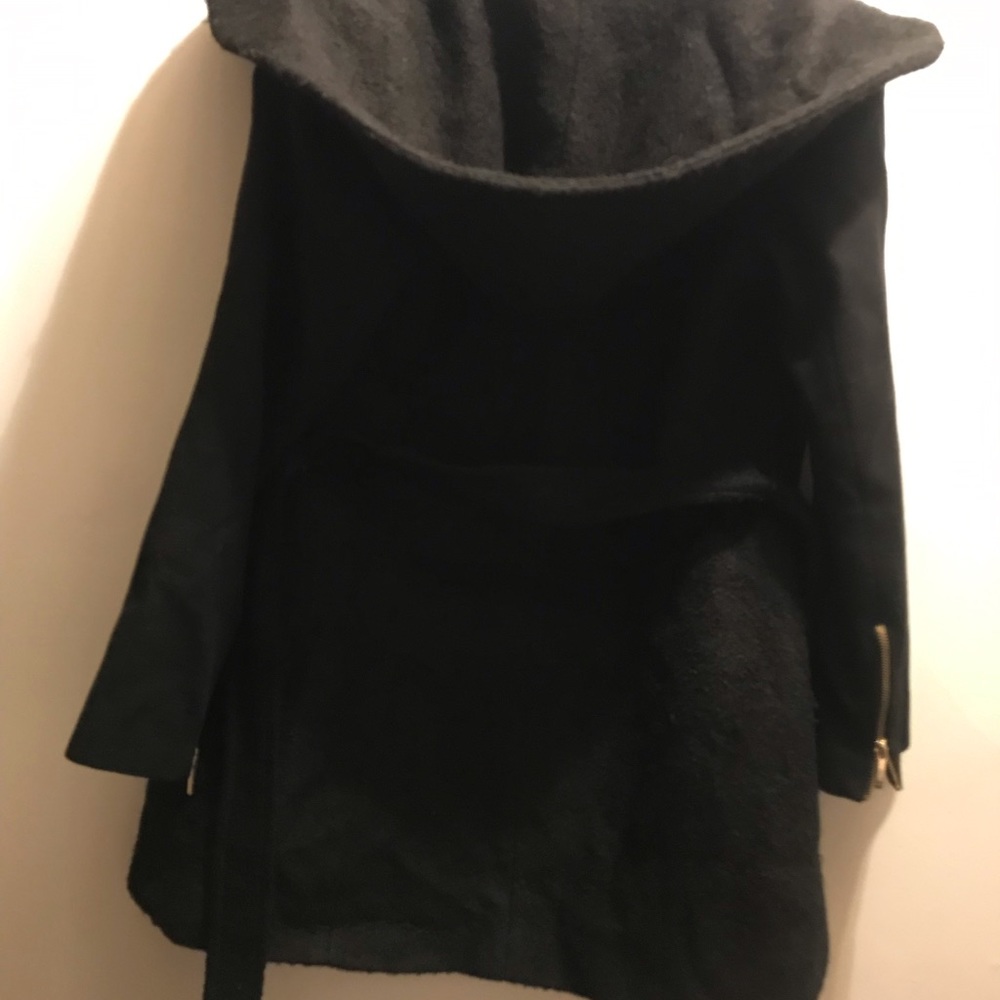 Coat - Picture 5 of 5